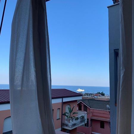 Residence La Fenice Ff Giardini Naxos Exterior photo