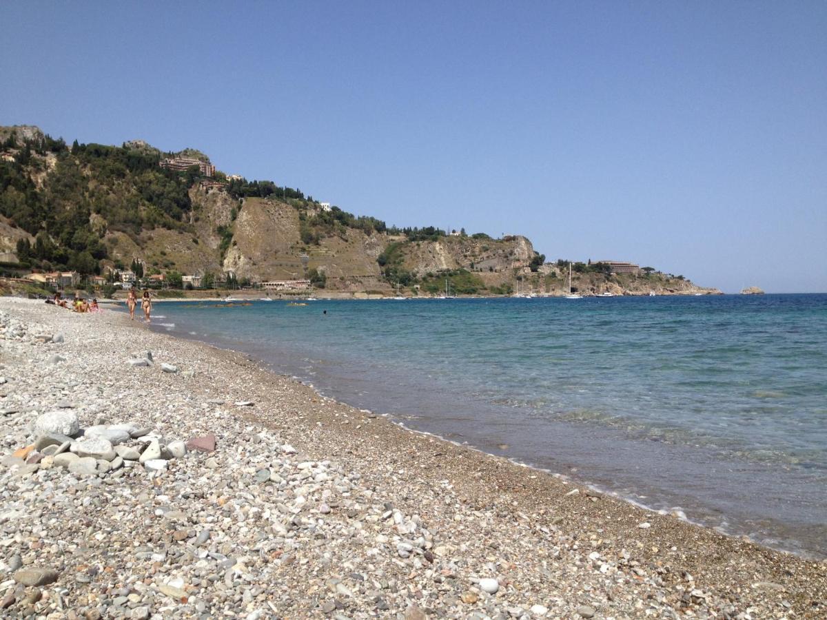 Residence La Fenice Ff Giardini Naxos Exterior photo