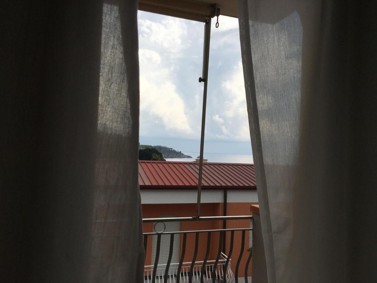 Residence La Fenice Ff Giardini Naxos Exterior photo