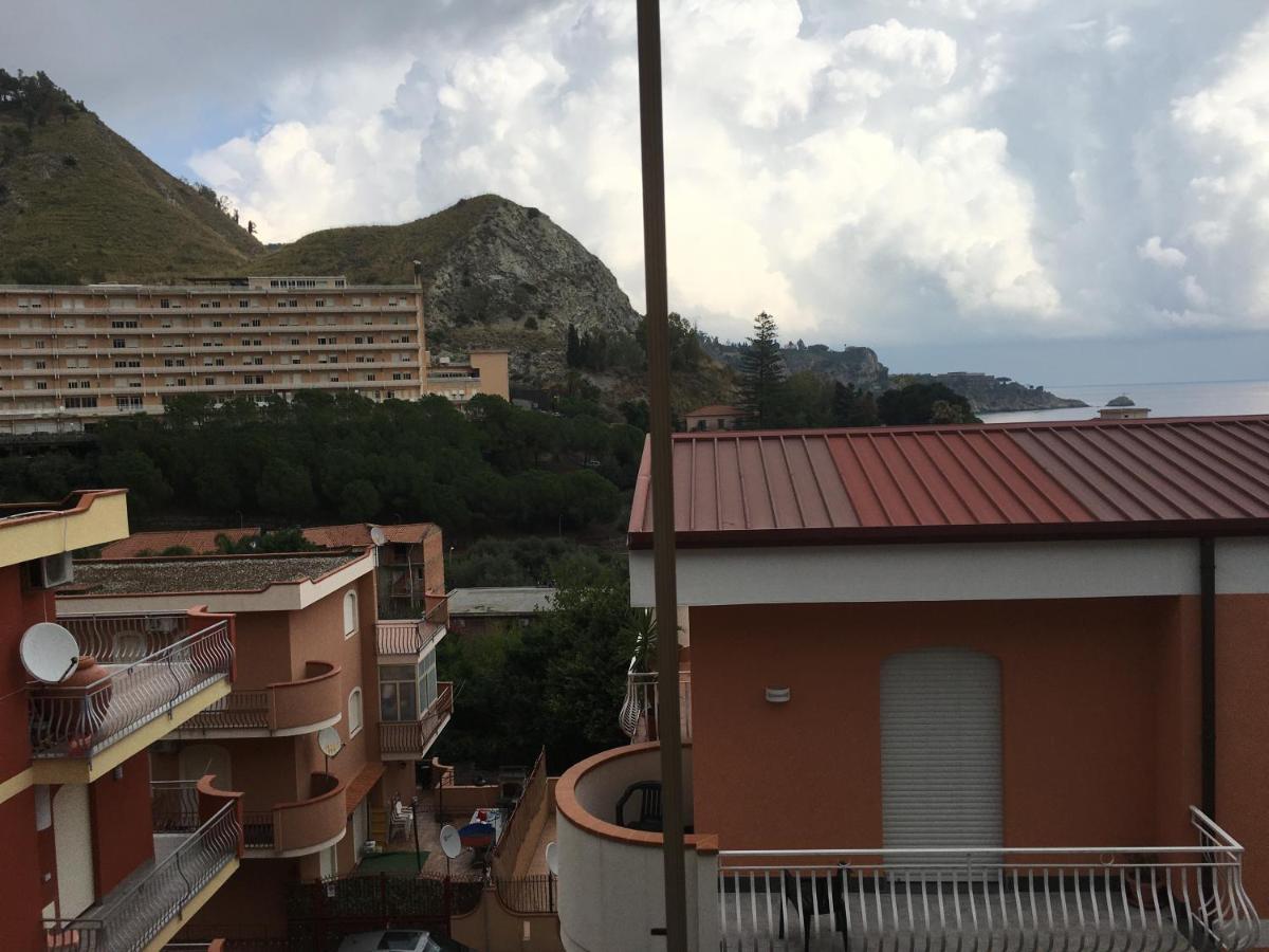 Residence La Fenice Ff Giardini Naxos Exterior photo