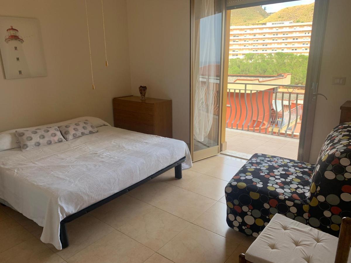 Residence La Fenice Ff Giardini Naxos Exterior photo